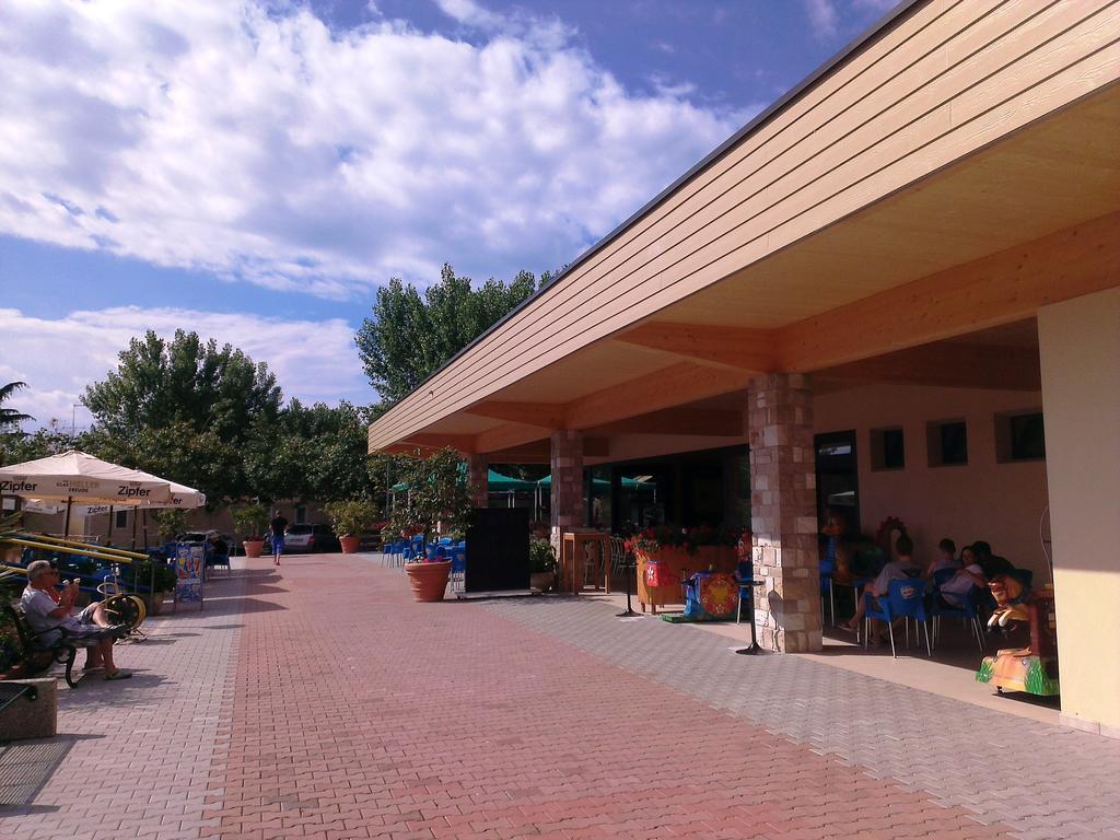 Baia Holiday Gasparina Castelnuovo del Garda Εξωτερικό φωτογραφία