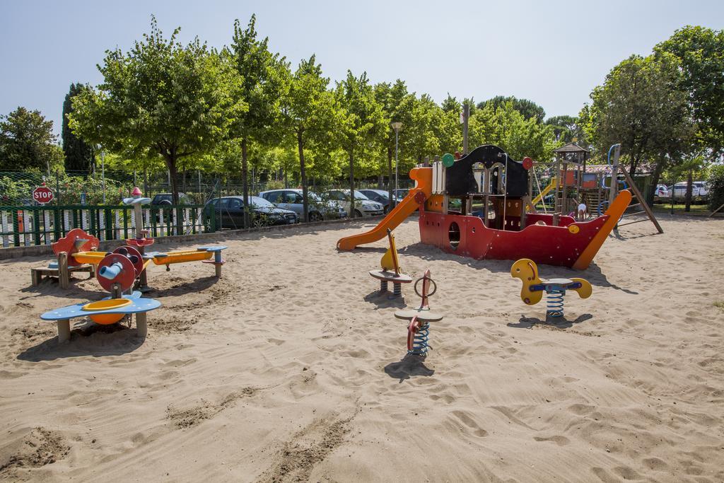 Baia Holiday Gasparina Castelnuovo del Garda Εξωτερικό φωτογραφία
